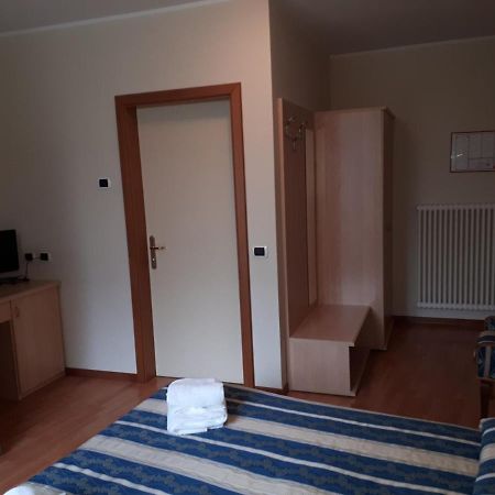 Hotel Due Laghi Padergnone Extérieur photo