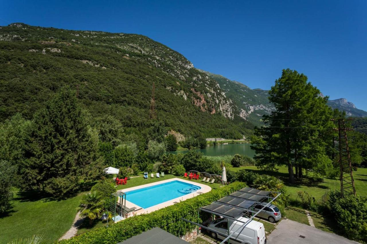 Hotel Due Laghi Padergnone Extérieur photo