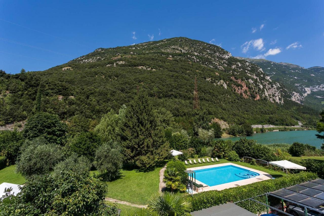Hotel Due Laghi Padergnone Extérieur photo