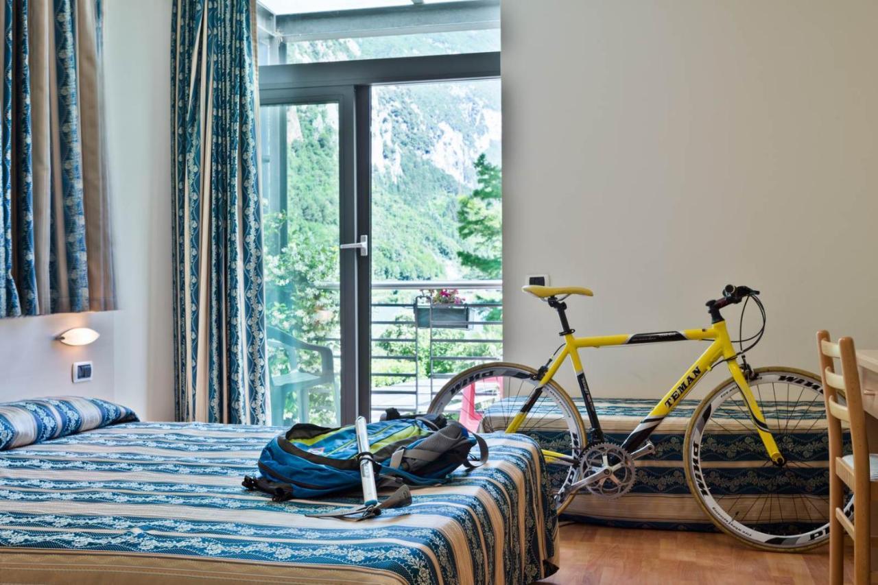 Hotel Due Laghi Padergnone Extérieur photo