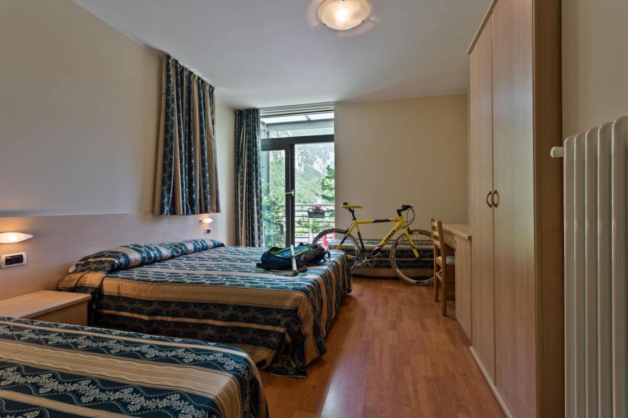 Hotel Due Laghi Padergnone Extérieur photo