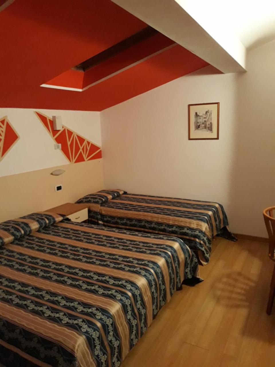 Hotel Due Laghi Padergnone Extérieur photo
